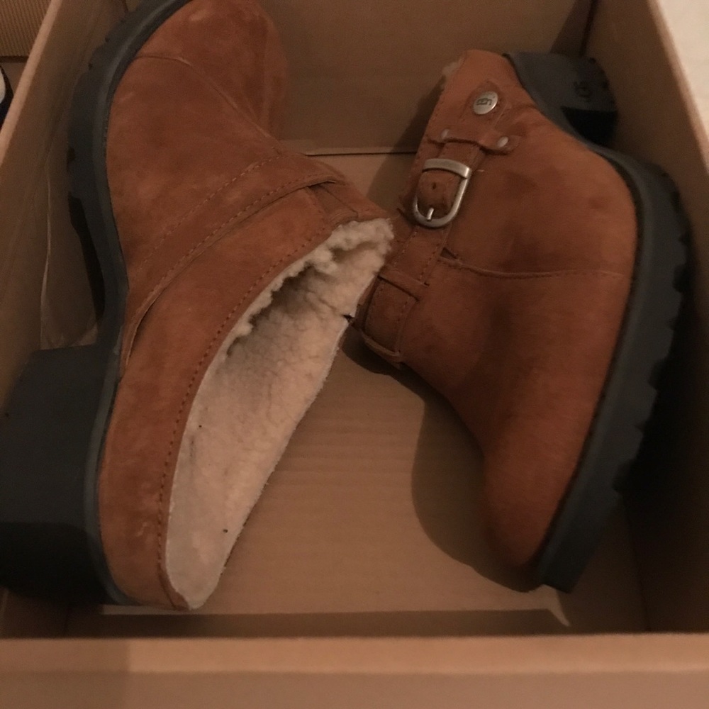 UGG Chestnut Brown Suede Shearling-Lined Ankle Mules
